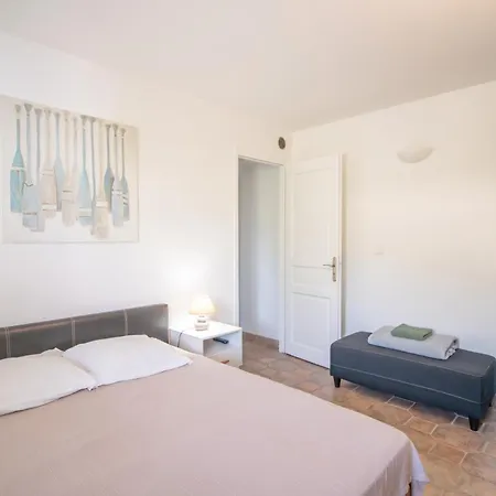 Vecchio 8p Hébergement de vacances Porto-Vecchio (Corsica)